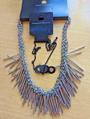 Dois colares Dorothy Perkins - Imagem 1 de 3