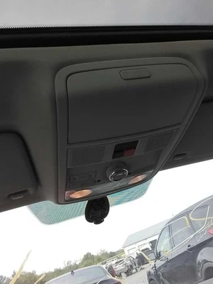 Used Front Upper Center Console fits: 2017 Volkswagen Jetta Sdn roof Front Upper Foto 1 de 4