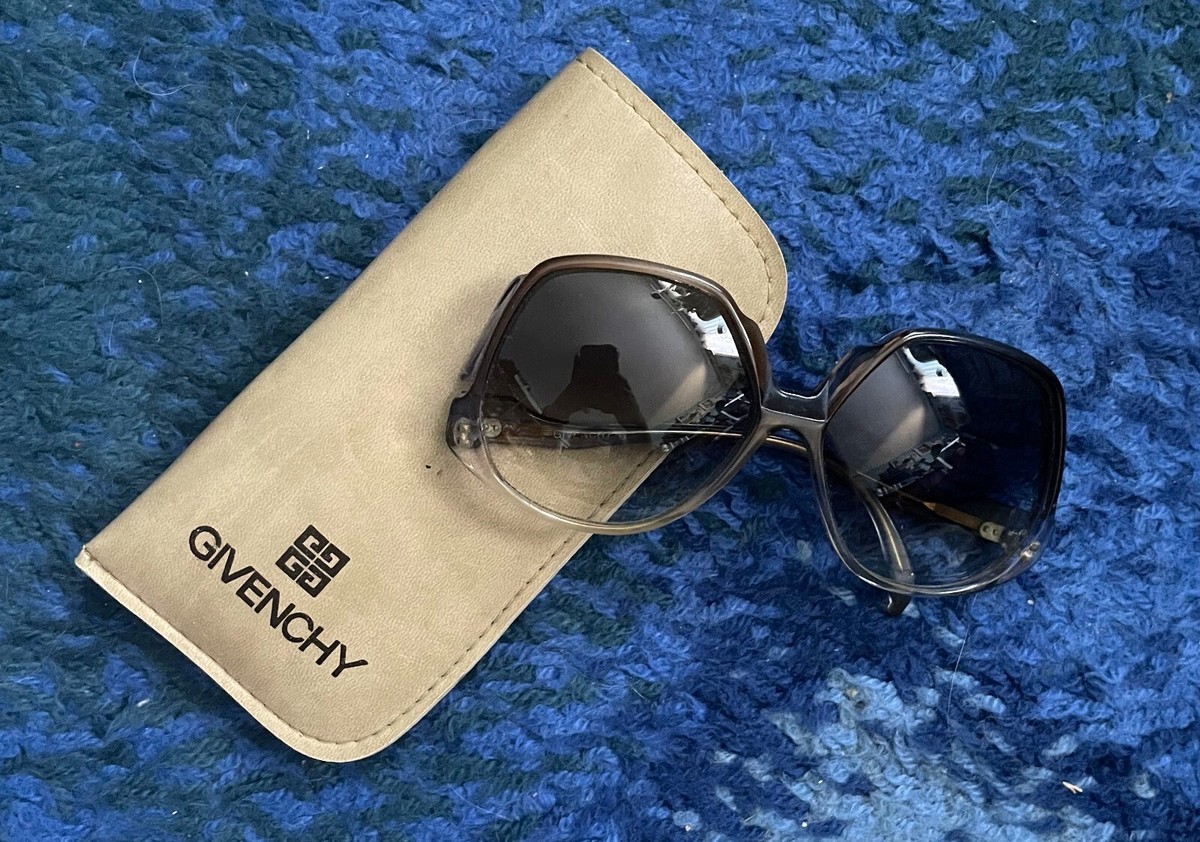 Givenchy with Vintage Sunglasses for Women for sale | eBay Givenchy with Vintage Sunglasses for Women for sale | eBay