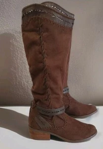 KNEE HIGH BROWN SUEDE WESTERN STYLE BOOTS Size 9.5 Stylish Accents COOL LOOK !! - Picture 1 of 11