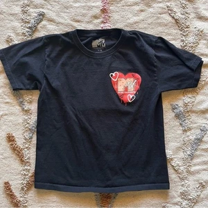 MTV Black Graphic T-Shirt Heart Design kids girls size 7/8 - Picture 1 of 6