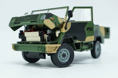 1/24 IVECO Military Vehicle NJ2046 Diecast Metal Model Car toys Collection Green - Image 1 of 4