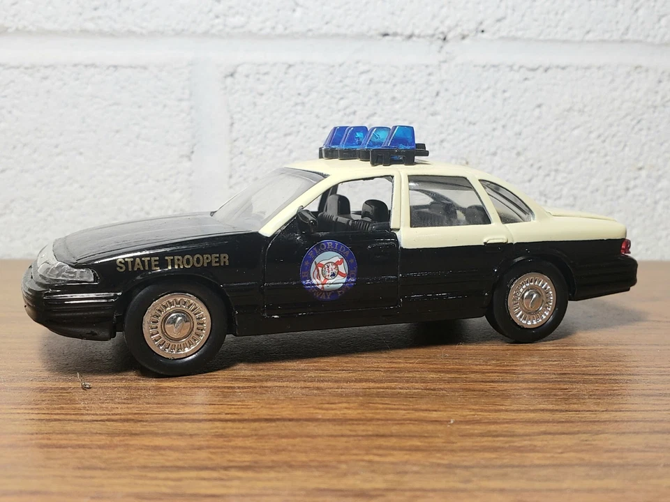 Road Champs 1/43rd scale Florida Highway Patrol Ford Crown Victoria LOOSE - Image 1 of 1