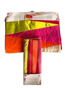 Neu mit Etikett Holiday Tischläufer & 4er Pack Servietten mehrfarbig Glitzerfaden 14 x 72 Zoll - Bild 1 von 6