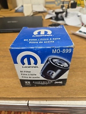 Filtro de aceite de motor genuino OEM Mopar MO-899 4884899AC Dodge Ram 1500 2500 Foto 1 de 2