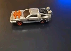 JADA TOYS TIME MACHINE BACK TO THE FUTURE DELOREAN SILVER MINI 1 5/8" MICRO CAR - Picture 1 of 1