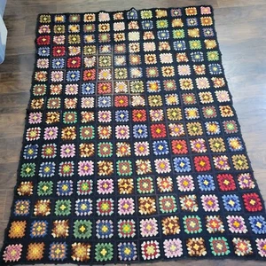 Handarbeit Granny Square Häkeldecke Afghan Cottagecore Dark Fairy Goth 52x69 - Bild 1 von 4