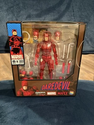 MAFEX Daredevil Nº223 versión cómic Figura de acción Medicom Foto 1 de 4