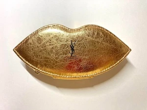 Set pennelli trucco Yves Saint Laurent YSL con custodia labbra oro 3 pezzi inutilizzati limitati - Foto 1 di 5