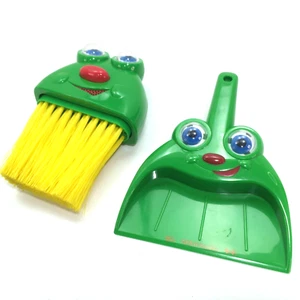 Kidz Delight Silly Sam Green Toy Play Pretend Dust Pan and Broom NO HANDLE - Picture 1 of 13