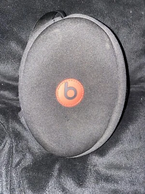 Beats by Dr. Dre Soft Pouch Case for Beats Wireless Over the Ear Headphones - Image 1 of 3