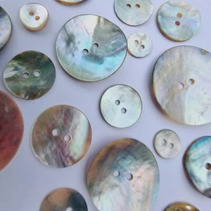 LUXURY MOTHER OF PEARL BUTTONS -10mm,15mm, 18mm, 20mm, 25mm, 30mm-NATURAL, SHELL - Picture 1 of 6