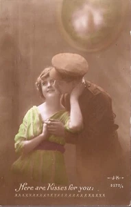 Here Are Kisses For You xxxxxxx - Unused B&W French Romantic Postcard - Picture 1 of 2