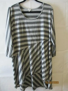 Nuevo con etiquetas Avenue Negro/Gris a Rayas Poli/Rayón/Span Top Túnica Alta-Baja S92 - Talla 22/24 - Imagen 1 de 2