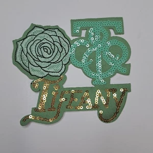 Parche de hierro bordado de lentejuelas azul rosa Tiffany & Co - Imagen 1 de 4
