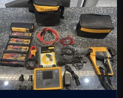 Medidor analista registrador de energía trifásico Fluke 1735 Foto 1 de 4