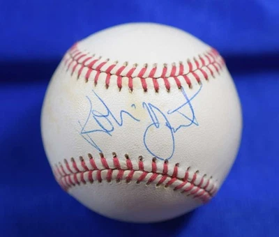 Robin Yount Beckett BAS Autograph American League OAL Signed Baseball - Image 1 of 2