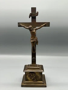 CRISTO IN OTTONE CON BASAMENTO STRUTTURA IN OTTONE PRIMI 900 ANTICO CROCEFISSO - Imagen 1 de 17