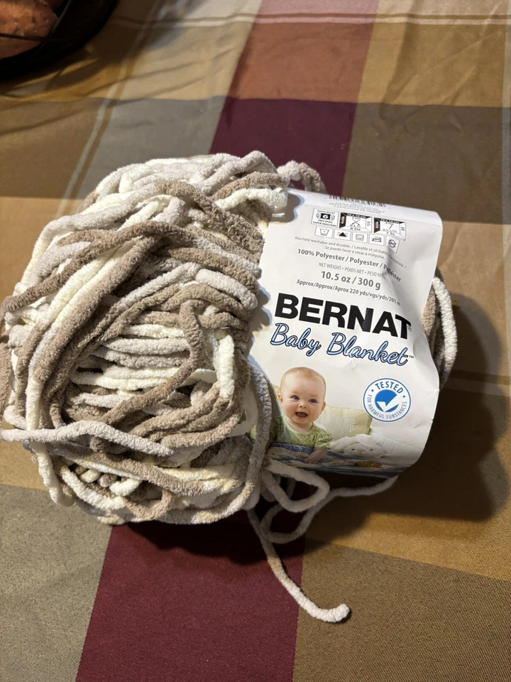 Bernat Baby Blanket Yarn 10.5 oz Gray and White - Image 1 of 1