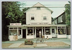 Postal NY Bridgehampton Store Front Sivigny Drug Store Main St Bicicleta J4 - Imagen 1 de 2