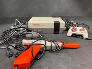 Consola Nintendo Entertainment System y accesorios probados - Imagen 1 de 12