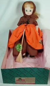 MUÑECA MADAME ALEXANDER POBRE CENICIENTA 1540 13" EN CAJA CON ESCOBA - Imagen 1 de 7