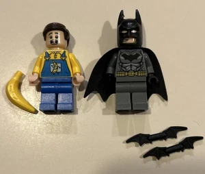 LEGO Batman & The Truck Driver Minifigure Super Heroes Justice League 76026 - Picture 1 of 3