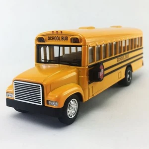 Kinsfun 6" Zoll gelber Schulbus Druckgussmodell Rückzug Aktion offene Türen - Bild 1 von 6