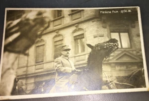 METZ (57) MARECHAL FOCH défilant à cheval le 27 NOVEMBRE 1918 / Carte-photo - Imagen 1 de 2