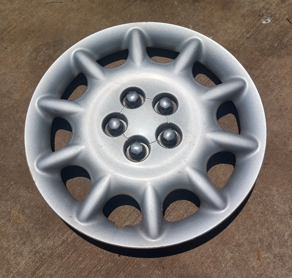 Tapacubos Chrysler Sebring Cirrus 1999-2000 se adapta a ruedas de 15" RN32PAKAA, 538B 02 Foto 1 de 4