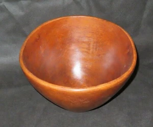 Vintage Hawaiian Polynesian Style 11.5" Diameter Hand Carved Solid Wood Bowl - Picture 1 of 12