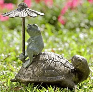 Frog and Turtle Ride Sharing Key Safe Outdoor Garden Sculpture - Picture 1 of 4