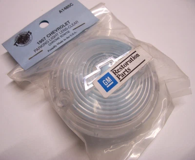 57 雪佛兰公园光镜片带凸起镀铬领结美国制造一对 — 第 1/2 张图片