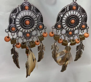 Ethnic Southwestern Antiqued Silver Coral Feather Dream Catcher Earrings New - Picture 1 of 3