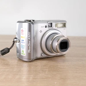 Canon PowerShot A520 4.0MP Compact Digital Camera 4x Optical Zoom CCD Digicam - Picture 1 of 9
