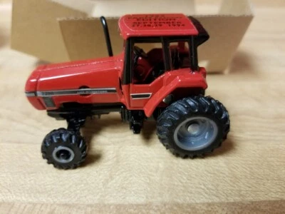 ERTL 4757MA CaseIH 1994 Farm Show Edition September 27-29 1/64 Scale - Image 1 of 4