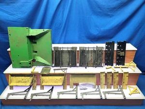 Lionel Vintage Postwar O Gauge 164 Lumber Shed Parts LOT - Picture 1 of 10