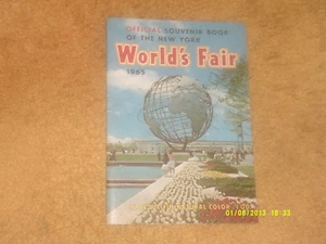 WORLD'S FAIR 1965 NY Official Souvenir Book 32 pp. w/ many color pictures (VG+) - Picture 1 of 3