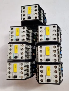 3TF4022-0A CONTACTOR SIZE 0 3-POLE AC-3 4KW 400/380V AUXILIARY CONTACTS 22 AC OP - Picture 1 of 3