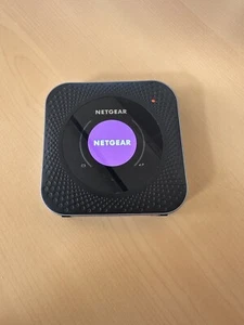 Netgear Nighthawk M1 MR1100 Unlocked 4G LTE Wi-Fi Hotspot Router - Very Good - Picture 1 of 6