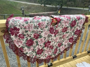 "Falda de árbol de Navidad acolchada vintage Cottage Core borgoña/rosa flor de pascua 44""" - Imagen 1 de 6