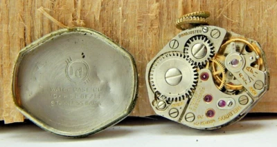 Vintage Helbros 70  17 jewel ladies wrist watch movement with good balance - Image 1 of 4