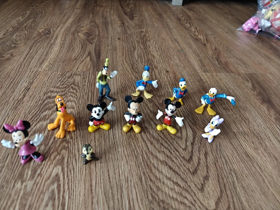 DISNEY Figure PVC 11 Pc LOT Vintage Mickey-Minnie-Pluto-Donald & Goofy - Image 1 of 1