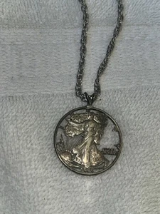 Vintage Walking Liberty Silber Münze Anhänger Halskette Cut Out von 1945 - Bild 1 von 5