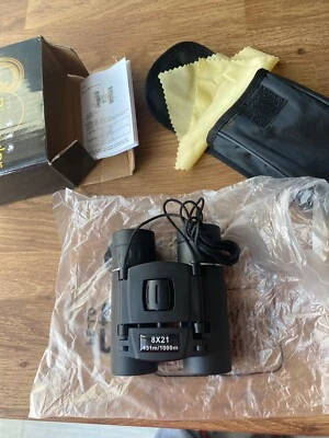 compact binoculars 8 x 21 - Image 1 of 4
