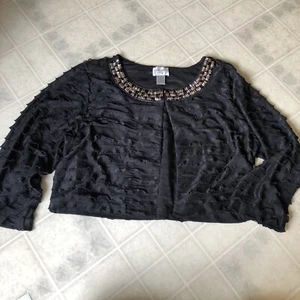 Chico’s Travelers Cardigan mit Perlenausschnitt Cropped Rüschen Gr. XL Haken und Ösen - Bild 1 von 3