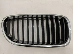 2012-2016 BMW 550i Front Right Passenger Grille OEM 51137200728 USED #271473 - Picture 1 of 5
