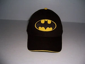 DC COMICS CLASSIC BATMAN LOGO YOUTH FITTED BASEBALL HAT CAP SIZES S, M & L NWT! - Picture 1 of 3