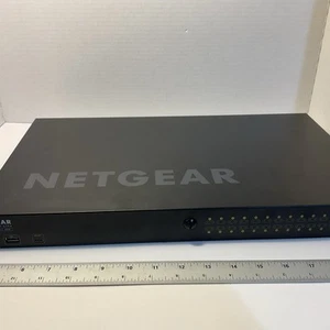 NetGear AVLine M4250-26G4F-PoE+ 30W 30-Port 24x 1G PoE+ 2x RJ45 4xSFP 1G Switch - Photo 1/11