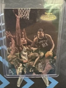 1998-99 Topps Gold Label Tim Duncan #1 Class 1 - Picture 1 of 10